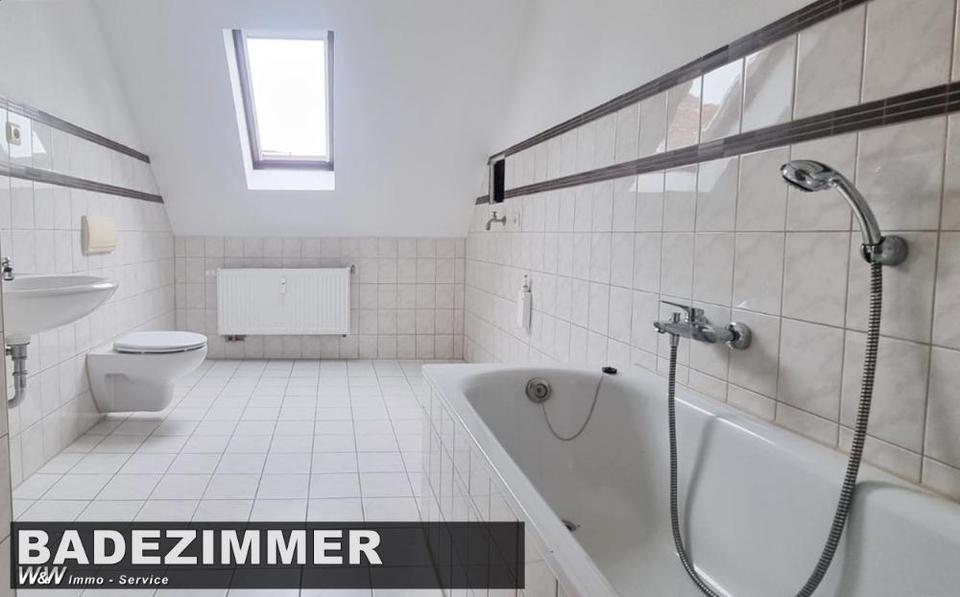 Etagenwohnung Zwickau Neuplanitz - 3 Zimmer, 83 m&sup2;, 450&euro; | Angebot:25230891