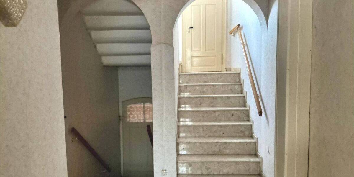 Reihenmittelhaus Falkenstein - 5 Zimmer, 125 m&sup2;, 60.000&euro; | Angebot:26451826