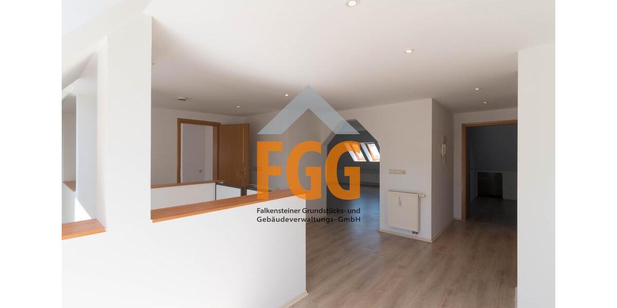 Dachgeschoßwohnung Auerbach/Vogtland Vogtland - 4 Zimmer, 112 m&sup2;, 550&euro; | Angebot:22096780