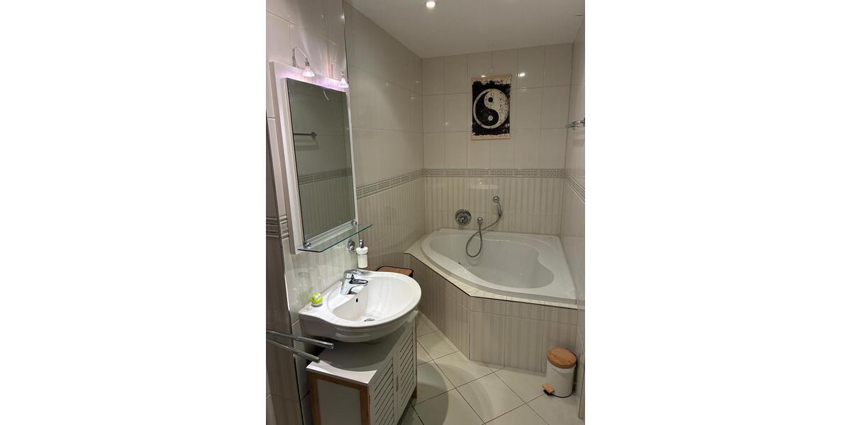 Etagenwohnung Zwickau - 2 Zimmer, 59 m&sup2;, 580&euro; | Angebot:25513559