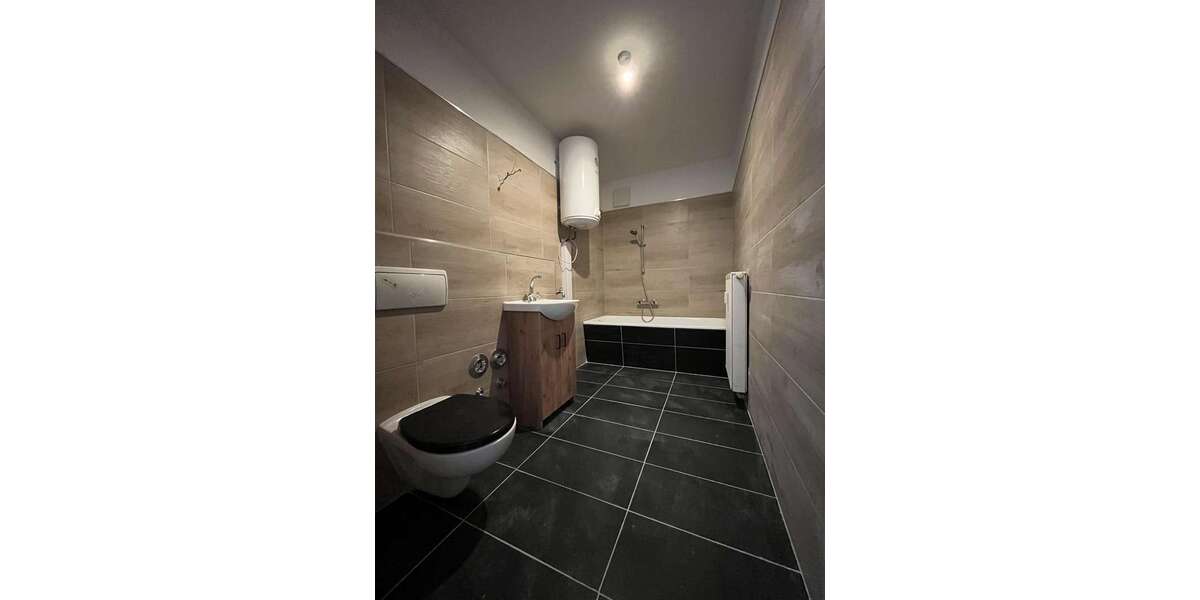 Etagenwohnung Zwickau Pölbitz - 3 Zimmer, 79 m&sup2;, 480&euro; | Angebot:25941486