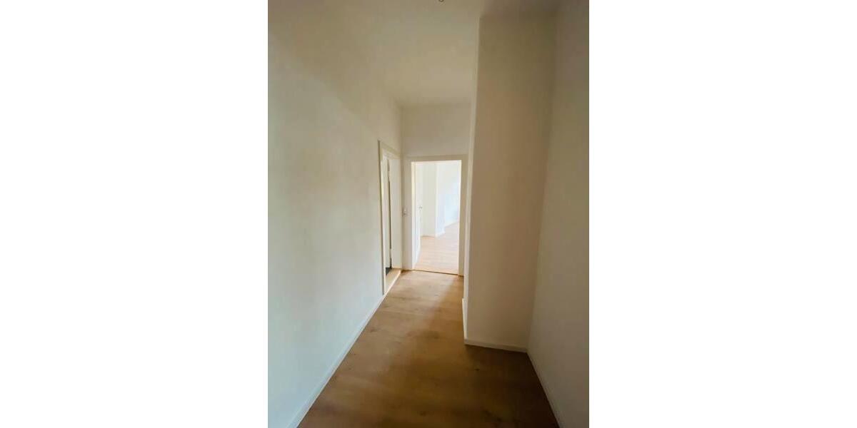 Etagenwohnung Meerane - 2 Zimmer, 67 m&sup2;, 335&euro; | Angebot:26039494