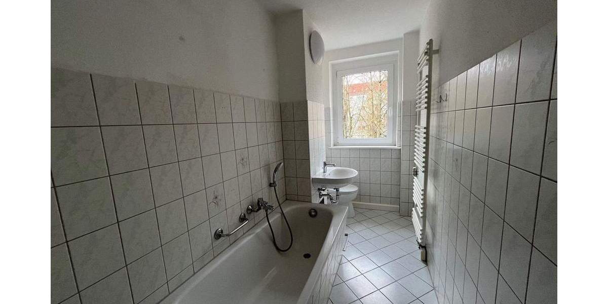 Etagenwohnung Zwickau Marienthal - 2 Zimmer, 46 m&sup2;, 315&euro; | Angebot:25800070