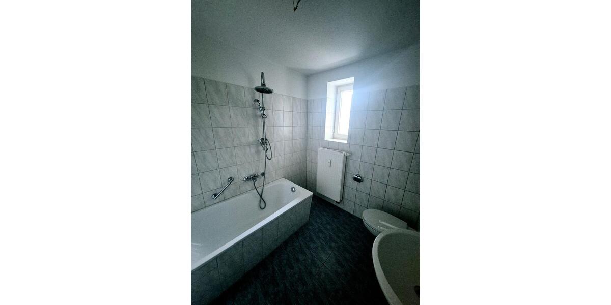 Etagenwohnung Glauchau - 2 Zimmer, 57 m&sup2;, 370&euro; | Angebot:23848574