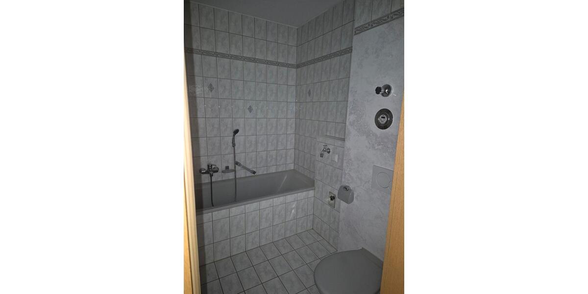 Etagenwohnung Netzschkau - 2 Zimmer, 68 m&sup2;, 450&euro; | Angebot:25959636