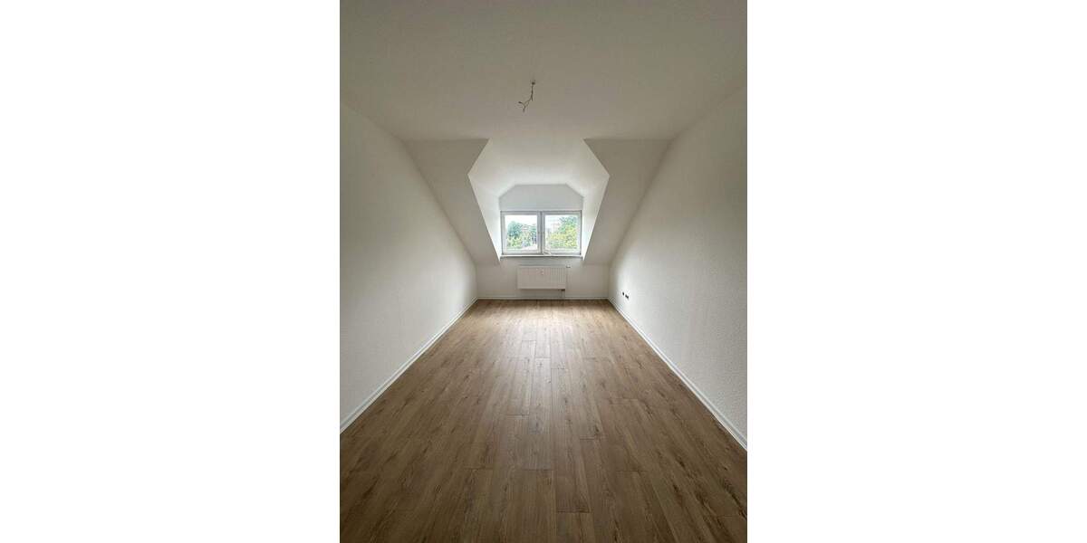 Etagenwohnung Zwickau Bahnhofsvorstadt - 3 Zimmer, 80 m&sup2;, 445&euro; | Angebot:25999010