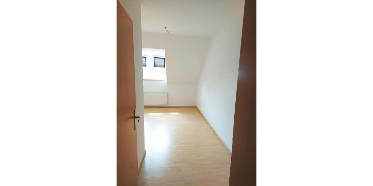 Etagenwohnung Hohenstein-Ernstthal Ernstthal - 2 Zimmer, 62 m&sup2;, 310&euro; | Angebot:25976335