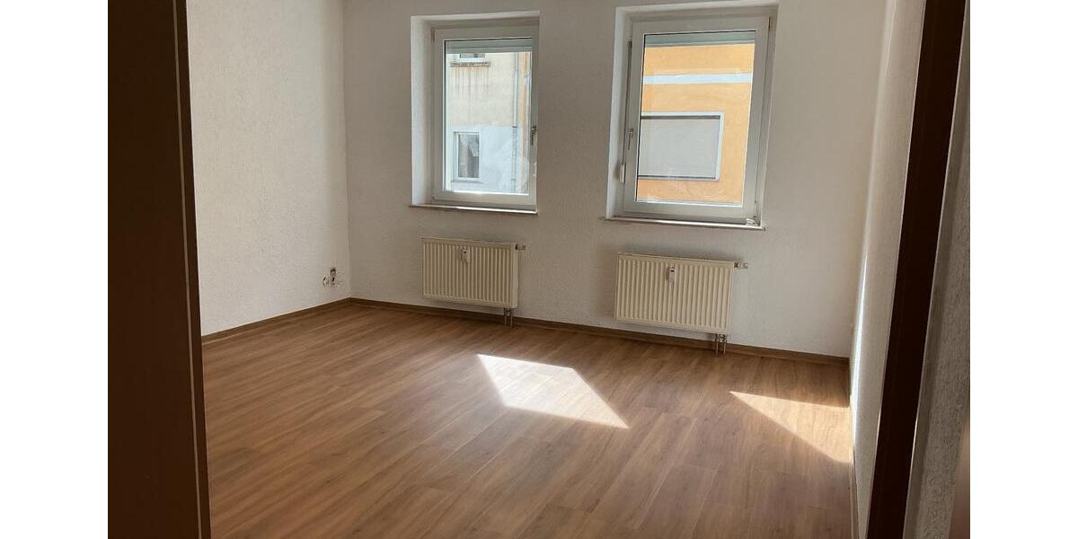 Erdgeschoßwohnung Crimmitschau - 2 Zimmer, 57 m&sup2;, 297&euro; | Angebot:25931381