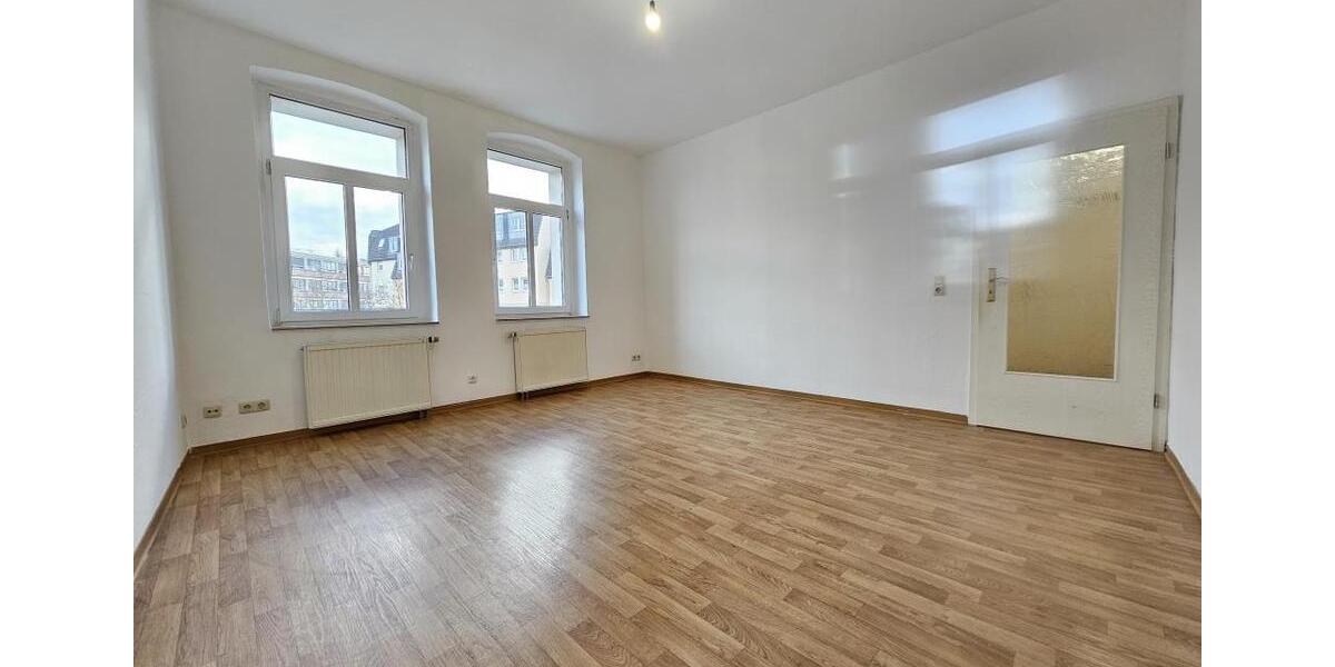Etagenwohnung Werdau - 3 Zimmer, 65 m&sup2;, 357&euro; | Angebot:25922571