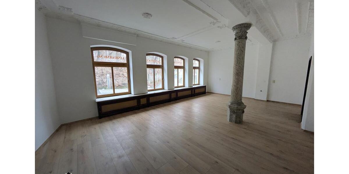 Maisonettenwohnung Glauchau - 3 Zimmer, 130 m&sup2;, 845&euro; | Angebot:25945679