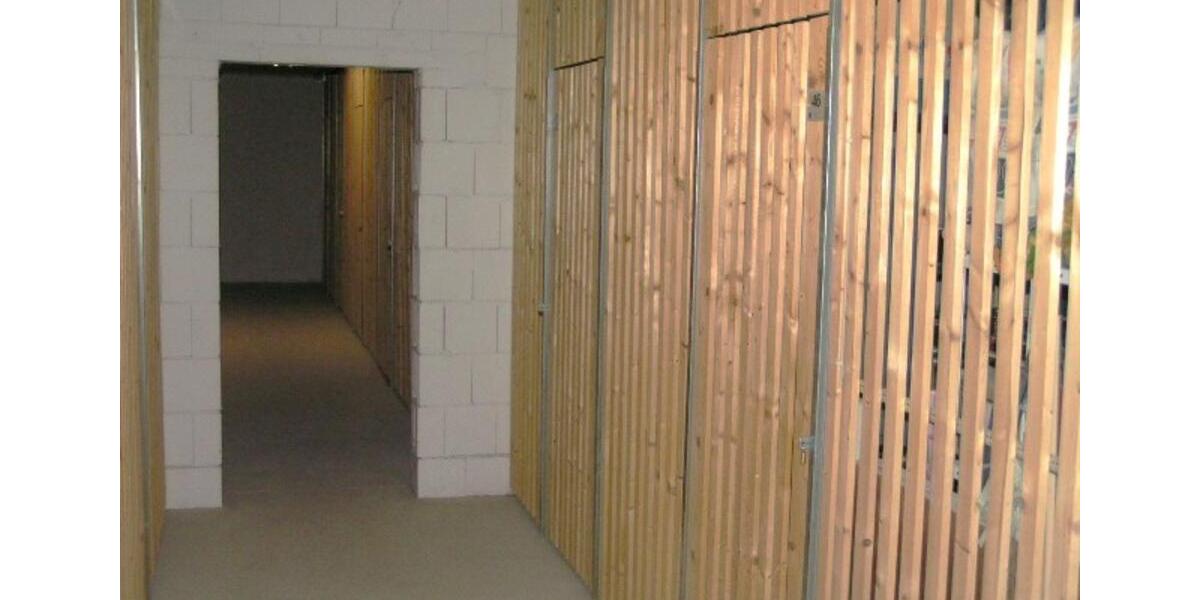 Etagenwohnung Werdau - 1 Zimmer, 39 m&sup2;, 235&euro; | Angebot:25220590