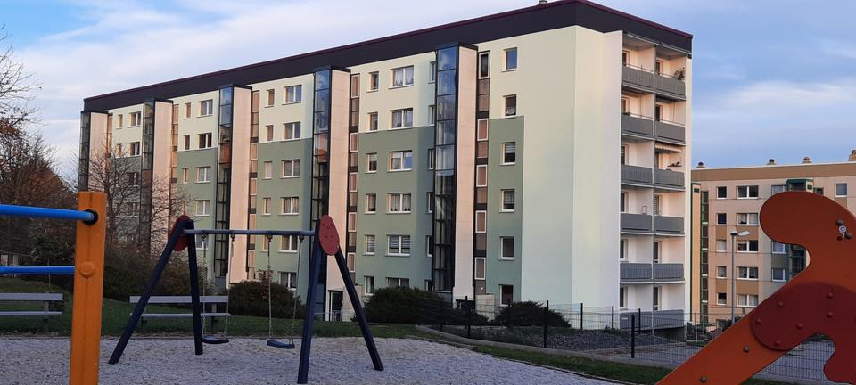 Etagenwohnung Crimmitschau - 3 Zimmer, 69 m&sup2;, 451&euro; | Angebot:23062750