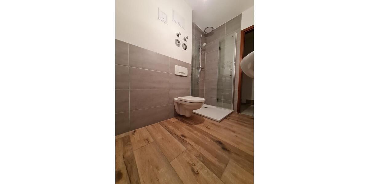 Etagenwohnung Glauchau - 2 Zimmer, 48 m&sup2;, 53.500&euro; | Angebot:24975976