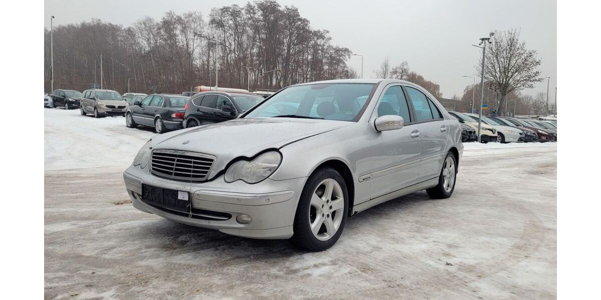 Mercedes-Benz C 180 175.167 km 1.480 &euro; Zwickau 08056