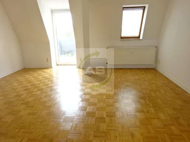 Etagenwohnung Zwickau Zwickau-Nord - 2 Zimmer, 70 m&sup2;, 399&euro; | Angebot:26479866