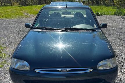 Ford Escort 103.048 km 1.599 &euro; Heinsdorfergrund 08468