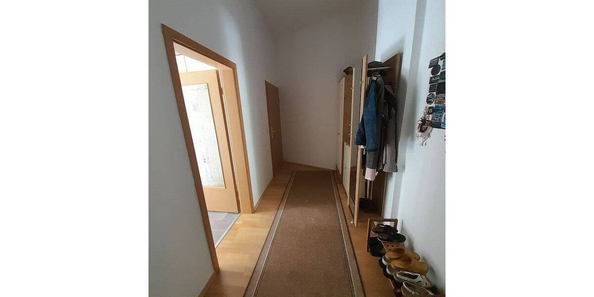 Großzügige Stadtwohnung, vermietet und mit Aufzug - Etagenwohnung Zwickau Pölbitz | Angebot:22089421