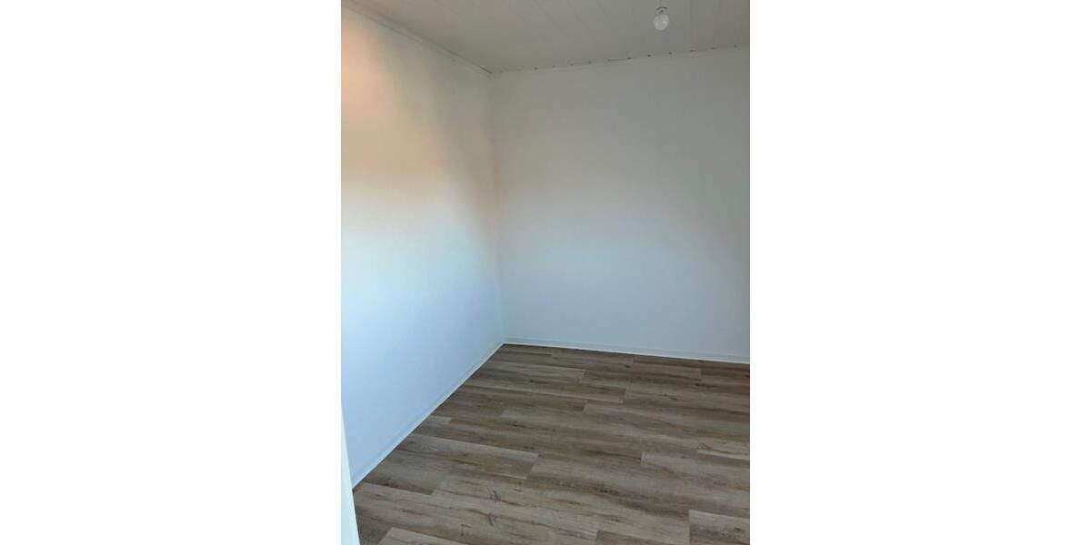 Etagenwohnung Reichenbach - 3 Zimmer, 63 m&sup2;, 265&euro; | Angebot:25662885