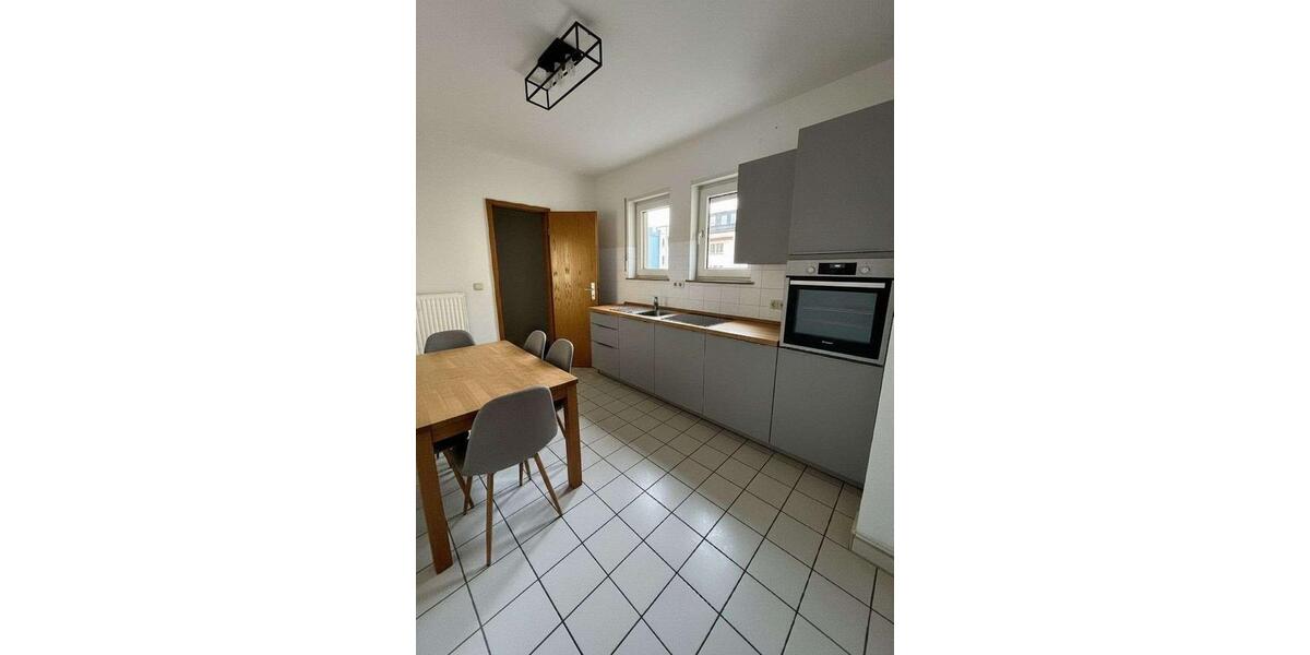 Etagenwohnung Zwickau - 2 Zimmer, 76 m&sup2;, 497&euro; | Angebot:24687808