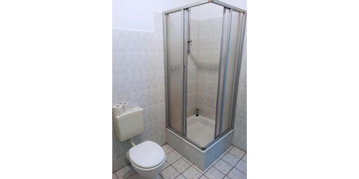 Etagenwohnung Zwickau - 2 Zimmer, 45 m&sup2;, 225&euro; | Angebot:25934615