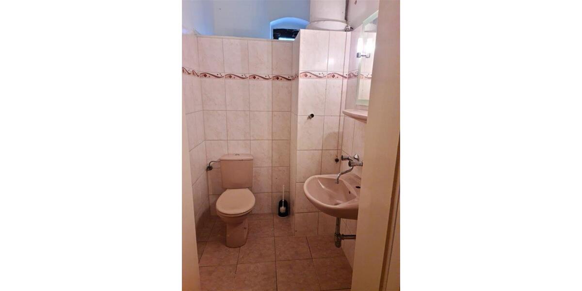 Erdgeschoßwohnung Zwickau Zwickau-Nord - 4 Zimmer, 156 m&sup2;, 900&euro; | Angebot:24910977