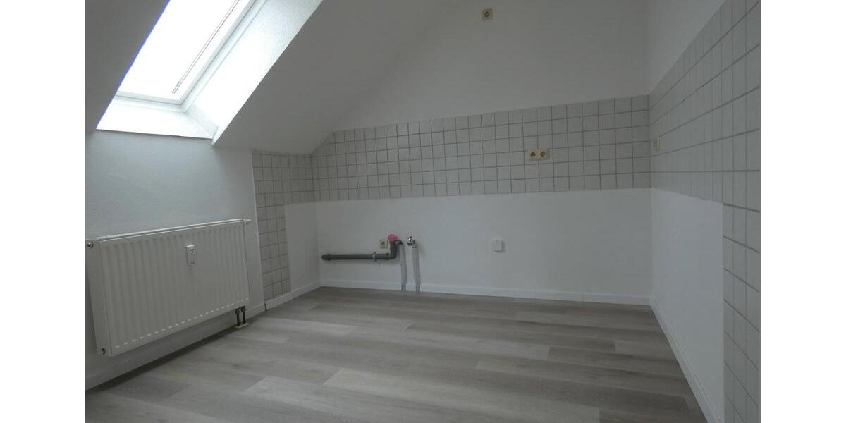 Dachgeschoßwohnung Zwickau Cainsdorf - 2 Zimmer, 43 m&sup2;, 250&euro; | Angebot:26644937