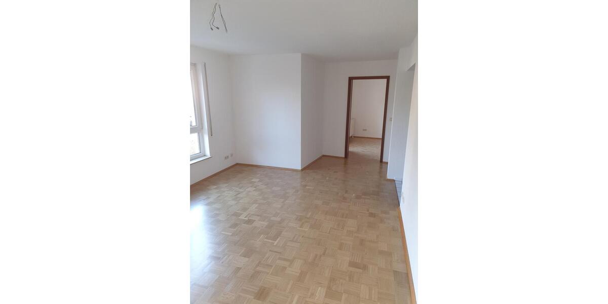 Etagenwohnung Crimmitschau - 2 Zimmer, 53 m&sup2;, 290&euro; | Angebot:22698591