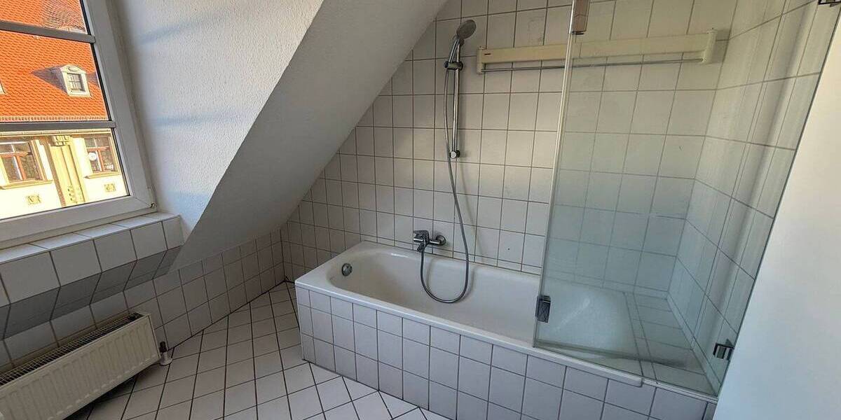 Etagenwohnung Zwickau Innenstadt - 2 Zimmer, 60 m&sup2;, 370&euro; | Angebot:25734771