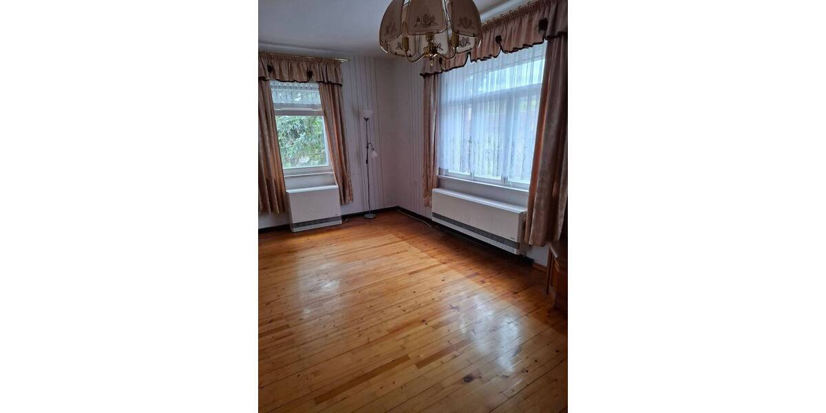 Einfamilienhaus Langenbernsdorf - 1 Zimmer, 180 m&sup2;, 173.000&euro; | Angebot:25770235