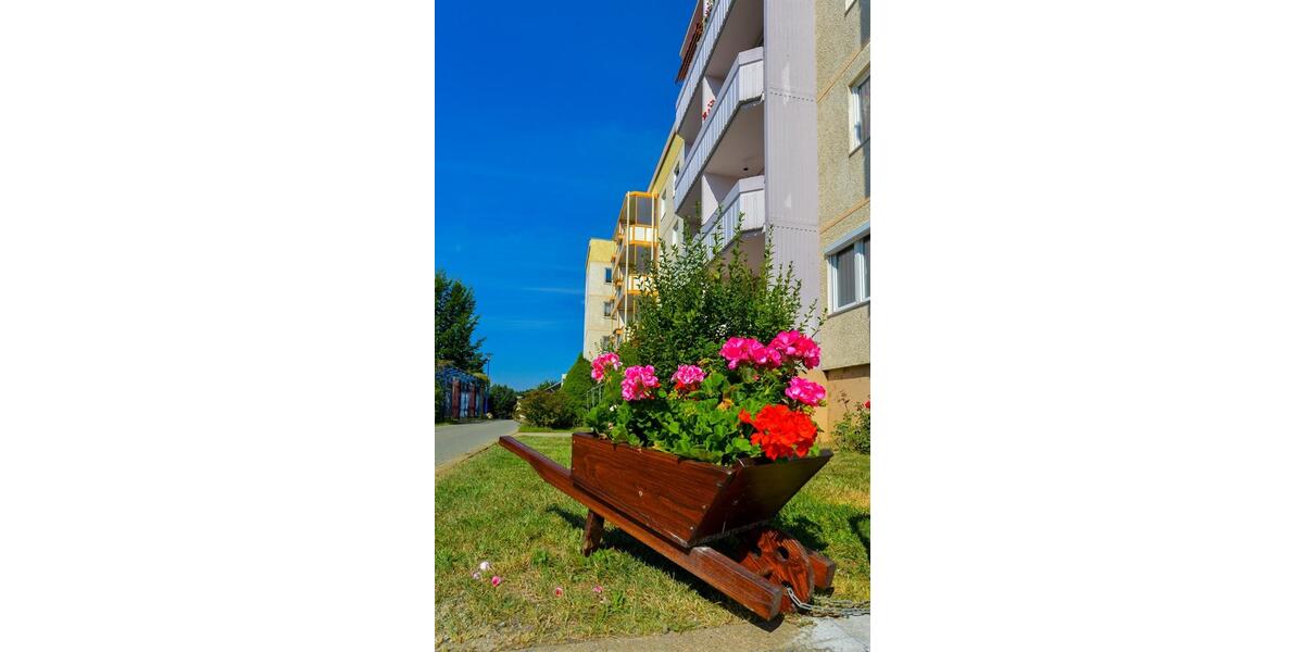 Etagenwohnung Reichenbach im Vogtland - 3 Zimmer, 69 m&sup2;, 415&euro; | Angebot:25271892