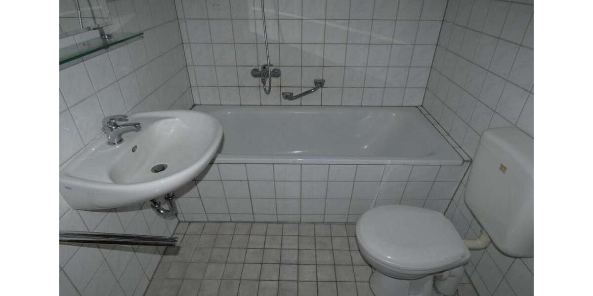 Etagenwohnung Zwickau Zwickau-Nord - 2 Zimmer, 49 m&sup2;, 255&euro; | Angebot:23278978