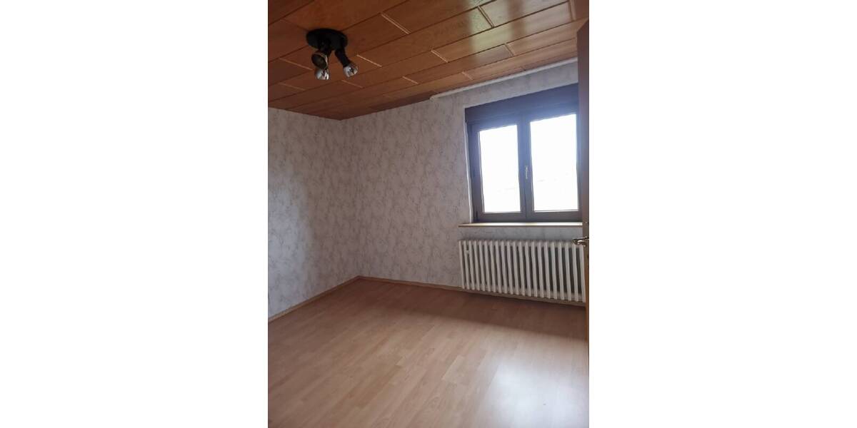 Doppelhaushälfte Neukirchen - 4 Zimmer, 90 m&sup2;, 170.000&euro; | Angebot:26673408