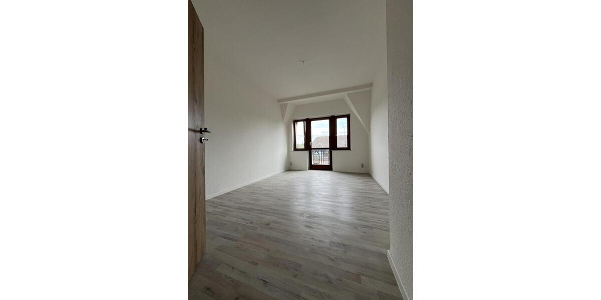 Dachgeschoßwohnung Zwickau Zwickau-Nord - 3 Zimmer, 79 m&sup2;, 460&euro; | Angebot:26661294
