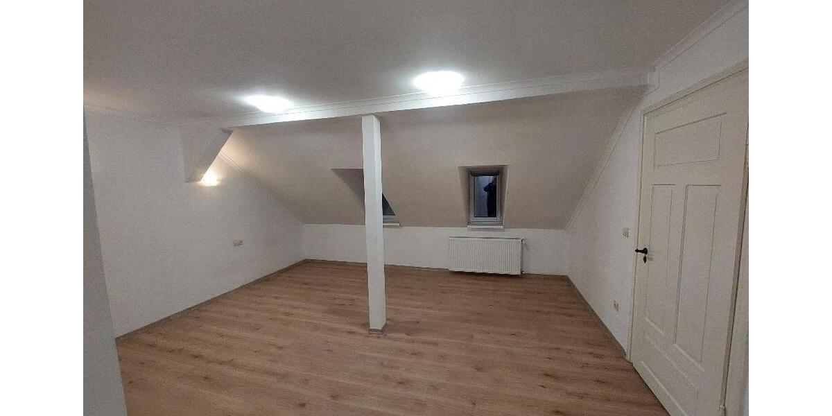 Etagenwohnung Falkenstein/Vogtland Vogtland - 4 Zimmer, 100 m&sup2;, 550&euro; | Angebot:22246730