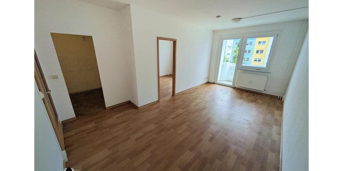 Etagenwohnung Limbach-Oberfrohna Oberfrohna - 3 Zimmer, 55 m&sup2;, 295&euro; | Angebot:25945695
