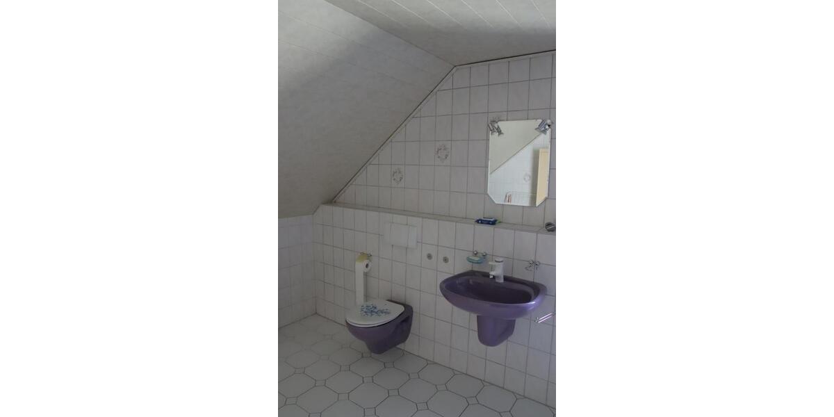 Doppelhaushälfte Crimmitschau - 12 Zimmer, 170 m&sup2;, 125.000&euro; | Angebot:25538408