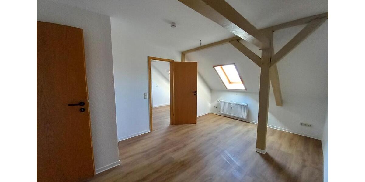 Etagenwohnung Gößnitz - 2 Zimmer, 62 m&sup2;, 345&euro; | Angebot:16998841