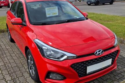 Hyundai i20 21.085 km 13.600 &euro; Glauchau 08371