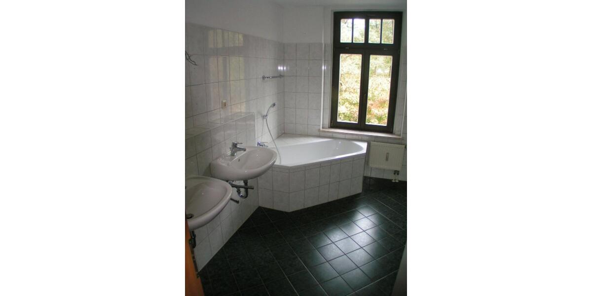 Etagenwohnung Werdau - 5 Zimmer, 125 m&sup2;, 650&euro; | Angebot:23408914