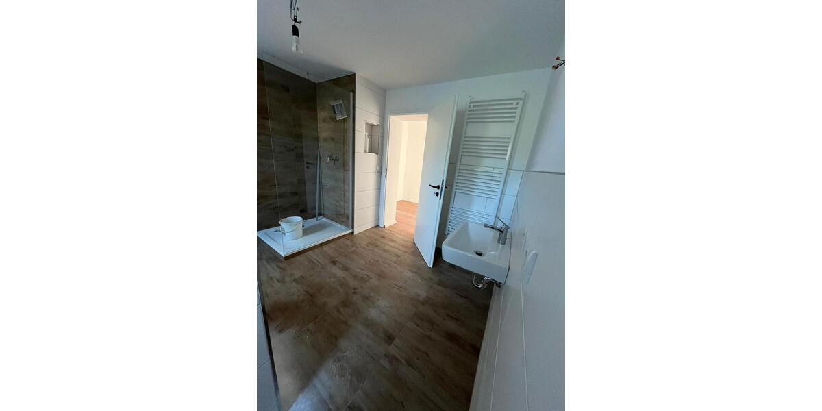 Dachgeschoßwohnung Gößnitz - 3 Zimmer, 130 m&sup2;, 1.220&euro; | Angebot:25923857