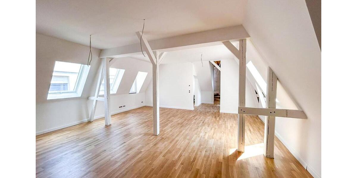 Maisonettenwohnung Crimmitschau - 3 Zimmer, 119 m&sup2;, 999&euro; | Angebot:23554803