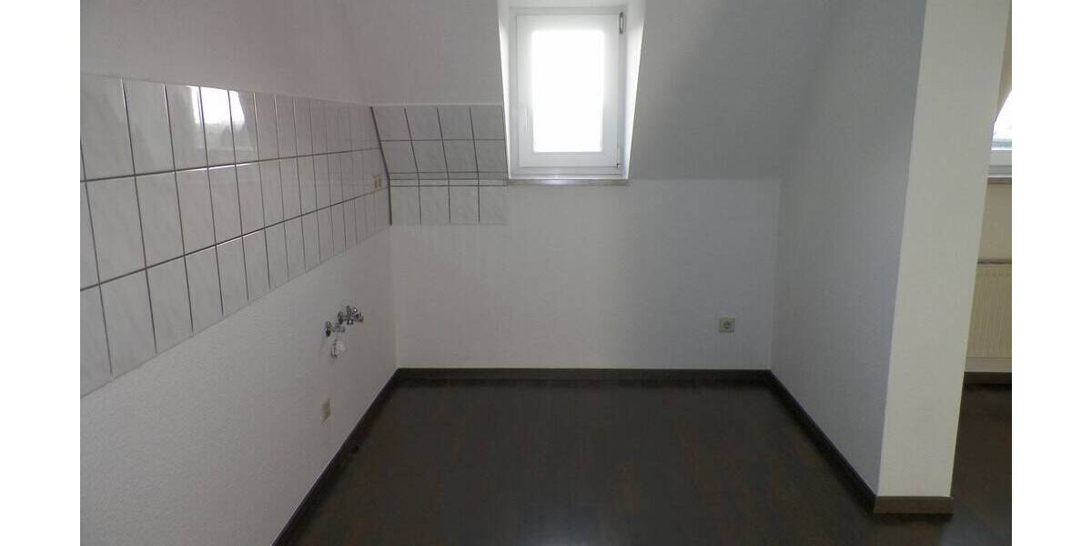 Etagenwohnung Zwickau Innenstadt - 3 Zimmer, 95 m&sup2;, 460&euro; | Angebot:25734772