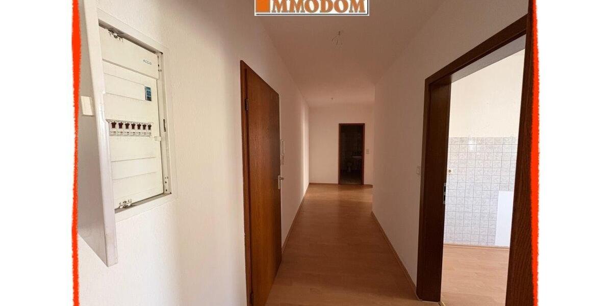 Etagenwohnung Zwickau Neuplanitz - 2.5 Zimmer, 75 m&sup2;, 335&euro; | Angebot:11727134
