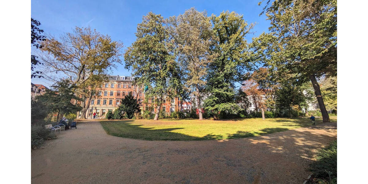 Etagenwohnung Zwickau Innenstadt - 3 Zimmer, 88 m&sup2;, 560&euro; | Angebot:26805946