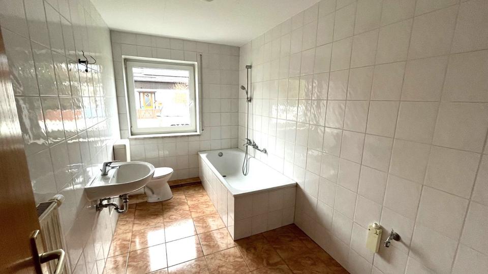 Erdgeschoßwohnung Reichenbach im Vogtland - 2 Zimmer, 58 m&sup2;, 344&euro; | Angebot:25892669