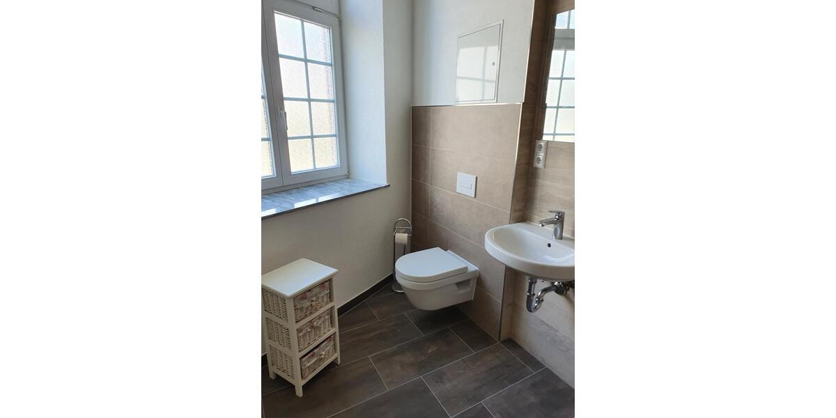 Etagenwohnung Schneeberg - 2 Zimmer, 64 m&sup2;, 600&euro; | Angebot:25884199