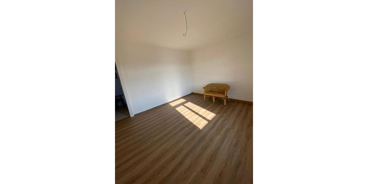 Etagenwohnung Zwickau - 2 Zimmer, 52 m&sup2;, 430&euro; | Angebot:21107701
