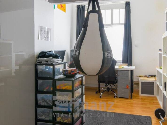Etagenwohnung Zwickau Innenstadt - 4 Zimmer, 90 m&sup2;, 79.000&euro; | Angebot:26246893