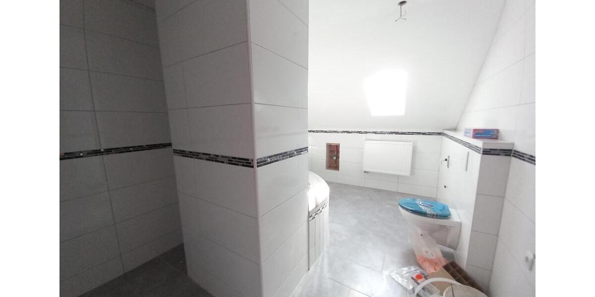 Etagenwohnung Werdau - 5 Zimmer, 126 m&sup2;, 756&euro; | Angebot:21481505