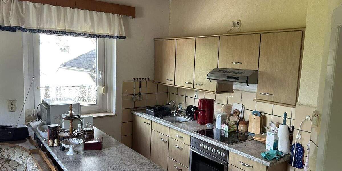 Mehrfamilienhaus, Wohnhaus Auerbach Rempesgrün - 1 Zimmer, 160 m&sup2;, 80.000&euro; | Angebot:25686119